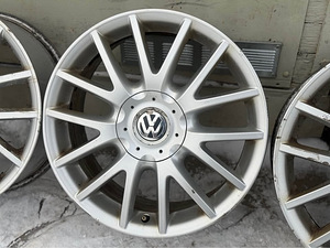5x112 R17 оригинальные диски VW (3 фото из 6)