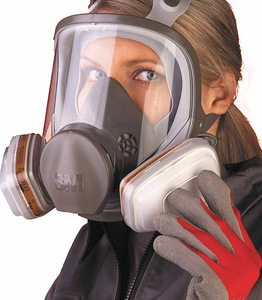 Защитная маска 3m (2 фото из 3)