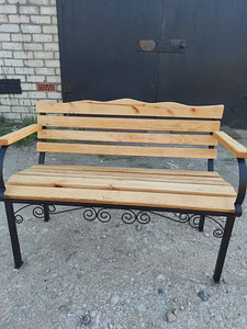 Скамейки (2 фото из 3)