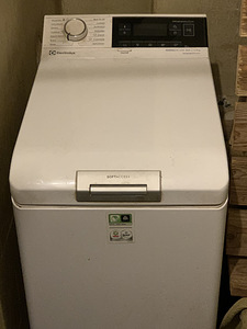 Pealtlaetav pesumasin ELECTROLUX EW8T3372 - VARUOSADEKS (1 foto / 2)