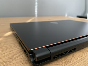 MSI GS65 Stealth 9SE Mänguri sülearvuti (6 foto / 10)