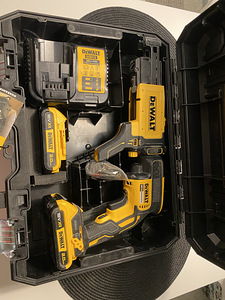 Пистолет для гипсокартона dewalt (1 фото из 4)