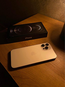 iPhone 12 Pro Max 256GB (1 foto / 2)