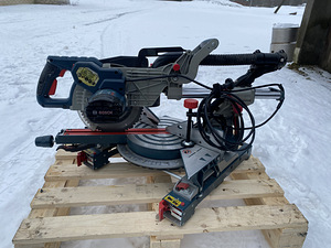 Лобзик Bosch GCM8SJL (2 фото из 3)