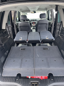 Ford Galaxy (10 фото из 10)