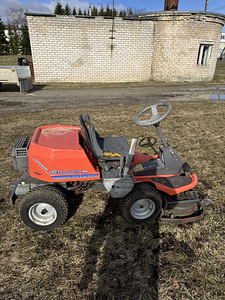 Husqvarna Raider (3 фото из 6)