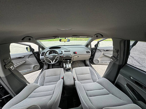 Honda Civic 1.8 бензин 103kw (12 фото из 15)