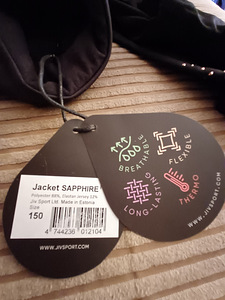 Iluuisutamise trennipüksid ja jakket . Suurus 150 (3 foto / 5)