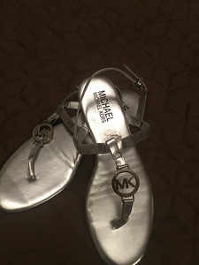 Naiste kingad Michael Kors (2 foto / 3)