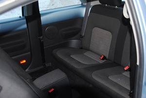 Volkswagen New Beetle Facelift 1.6 75kW (14 foto / 15)