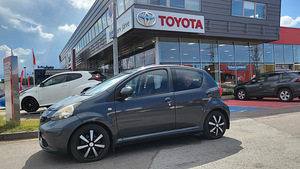 Toyota aygo (1 фото из 15)
