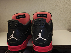 Jordan 4 (3 фото из 4)