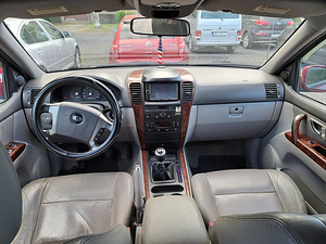 M: Kia Sorento (3 foto / 7)