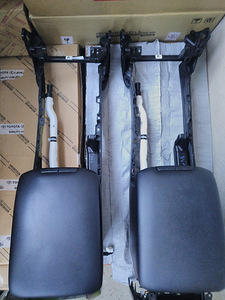 Toyota Land Cruiser 150 58910-60070-C0 58910-60071-C0 (7 foto / 7)