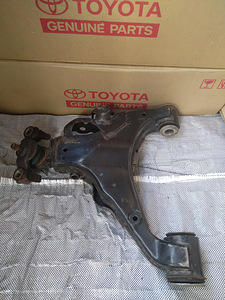 Land Cruiser 200 48068-60030 48069-60030 48625-60020 (3 foto / 5)