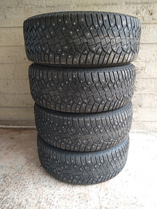 Toyota Land Cruiser Hilux R18 valuveljed rehvidega (4 foto / 4)