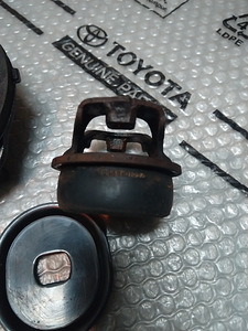 Toyota Land Cruiser 200 4860960080 9094801097 4859760110 (3 фото из 3)