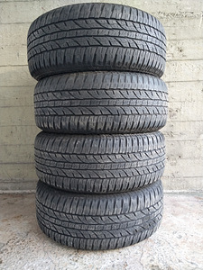 Toyota Land Cruiser 100 200 R18 valuveljed rehvidega (5 foto / 5)