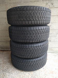 Литые диски Toyota Lexus R18 с шинами (4 фото из 4)