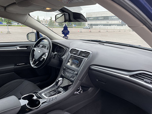 Ford Mondeo (5 фото из 11)