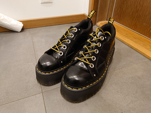 Dr. Martens 5-Eye Max Buttero Leather Platform Shoes (1 foto / 5)