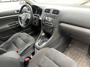 Vw Golf Variant 2.0tdi 103kw DSG6 2011a 230k panorama (5 foto / 9)