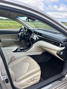 Toyota Camry, 2019, 72300km (13 foto / 13)