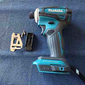 Makita DTD 172 (1 foto / 3)