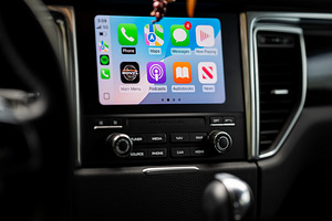 Porsche Apple CarPlay ja Android Auto aktiveerimine (1 foto / 3)