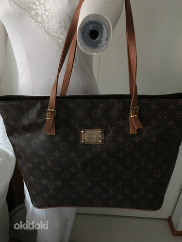 Объемная сумка Louis Vuitton (фото #1)