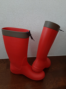 Crocsid W7, suurus 37 korralikud (4 foto / 4)