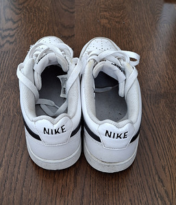 Nike tossud s.41 seest vooder kõik terve. (5 foto / 5)