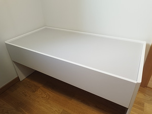 IKEA panipaigaga tegevuslaud "DUNDRA" (2 foto / 7)