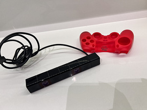 Sony Play Station 4 (3 фото из 3)