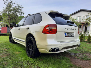 Porsche Cayenne Turbo S (3 foto / 4)