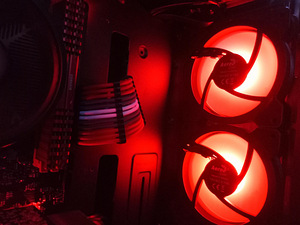 Arvuti/PC: GTX 1060 6gb / Ryzen 5 1600x / DDR4 16gb (3 foto / 9)