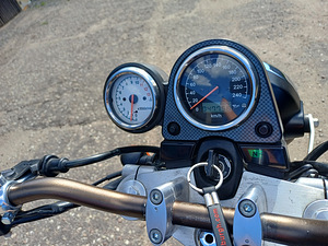 SUZUKI SV 650 (2 foto / 6)