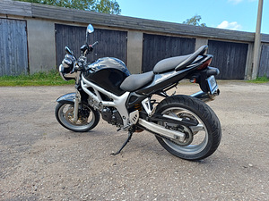 SUZUKI SV 650 (3 foto / 6)