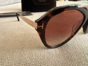 Солнцезащитные очки Tom Ford! (8 фото из 9)
