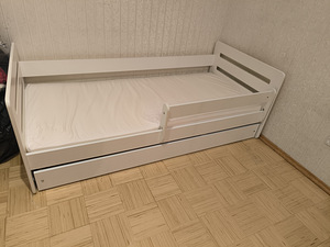 Laste voodi madratsiga (8 foto / 10)