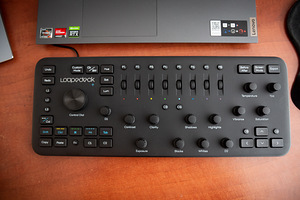 Loupedeck+ (панель управления видео/графикой) (8 фото из 10)