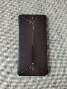 ZTE Nubia Red Magic Mars 128/8 (5 foto / 8)