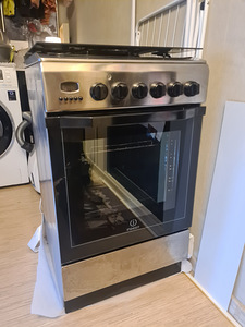 Indesit I5GMH5AG (elektriahi ja gaasipliit) (3 foto / 3)