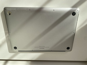 MacBook Retina Pro 2013 (15-inch / i core i7 / 16GB / 500GB) (5 foto / 10)