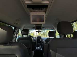 Dodge Grand Caravan (8 фото из 13)