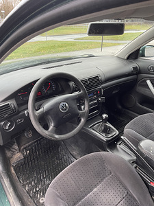 Volkswagen Passat b5 (4 foto / 8)