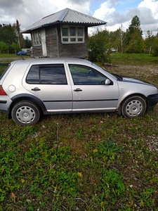 Volkswagen Golf 4 (4 foto / 4)