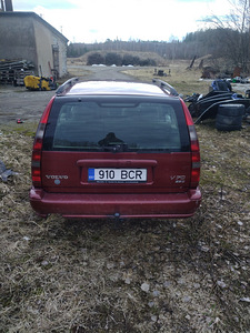 Volvo v70 (3 фото из 5)