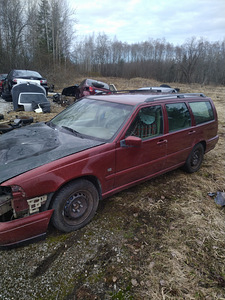 Volvo v70 (5 фото из 5)
