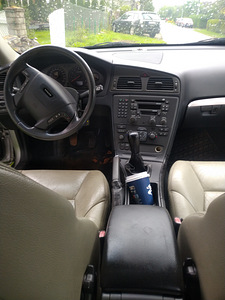Volvo v70 (4 foto / 5)